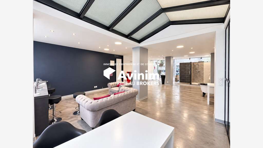 Local 97m² à vendre à Grenoble rue Général-Ferrié