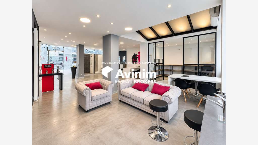 Local 97m² à vendre à Grenoble rue Général-Ferrié