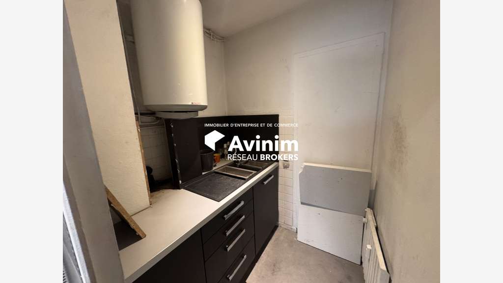 Local 97m² à vendre à Grenoble rue Général-Ferrié