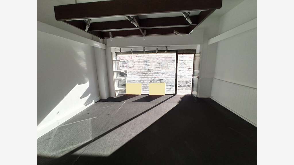 Investisseurs AV local commercial loué à Limoges