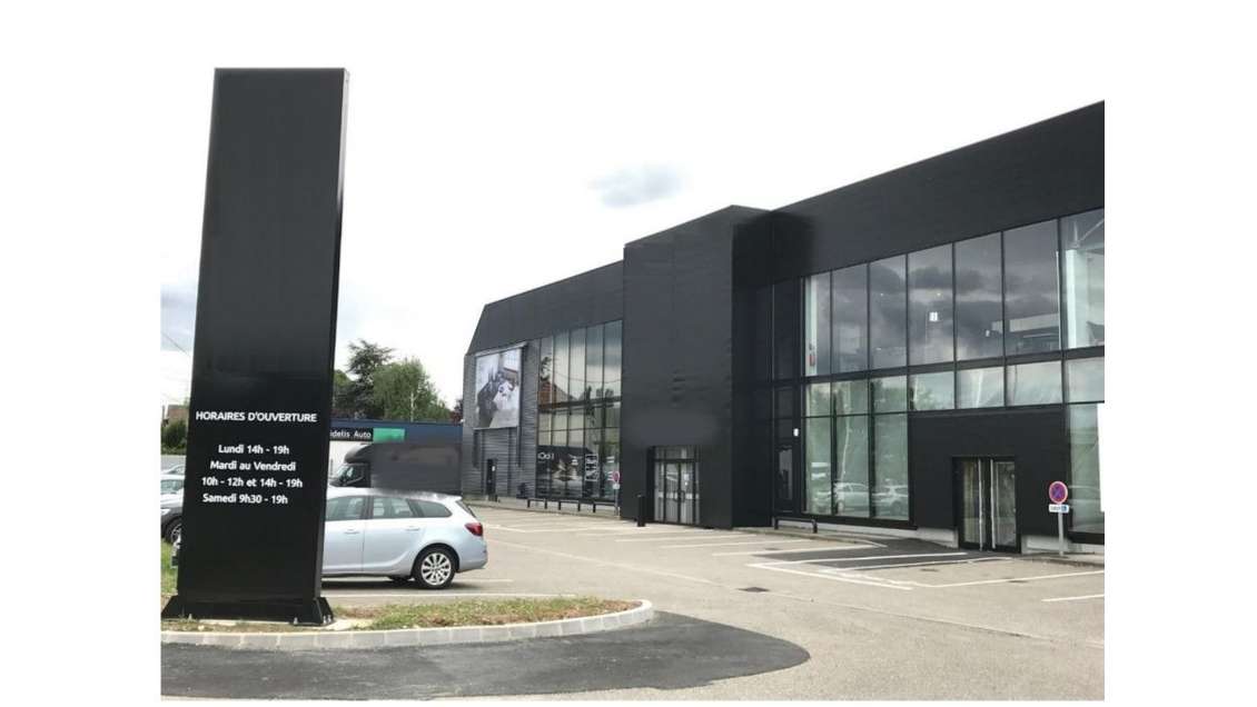 Local commercial 1800m² à vendre à Kingersheim