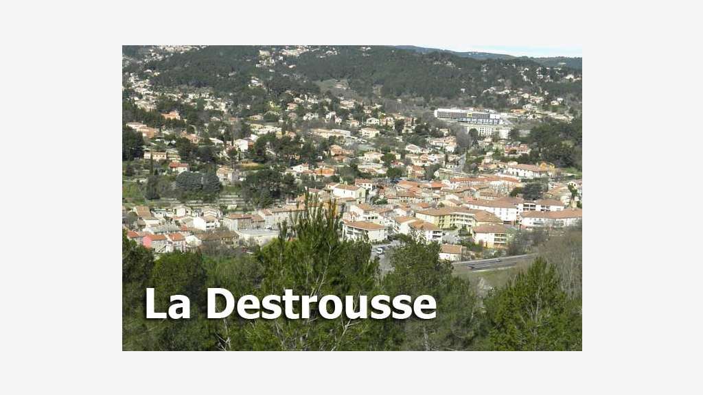 Vente local 80m² belle visibilité à La Destrousse