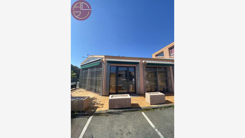 Vente local 110m² à la Salvetat-Saint-Gilles
