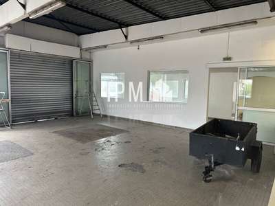 Vente local commercial 400m² axe passant au Pontet
