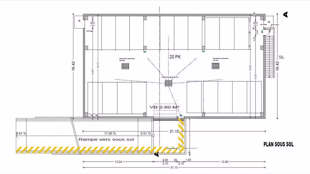 Vente local commercial 970m² avec parking Les Arcs