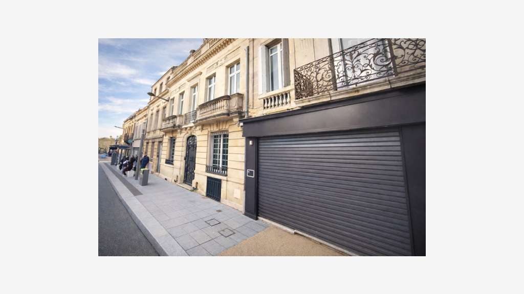 AV local libre 60m² Bordeaux proche Saint Seurin