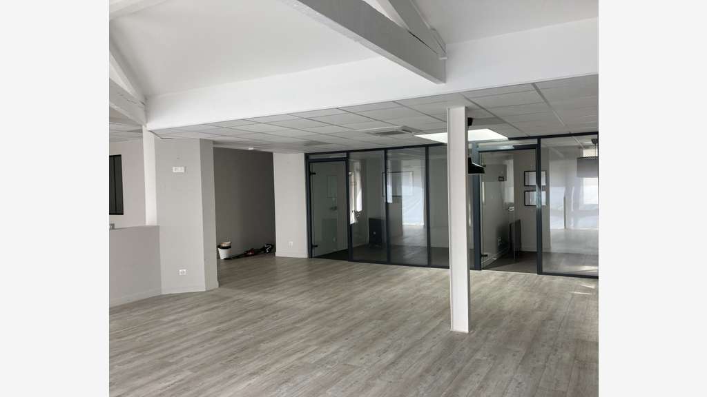 Vente local professionnel 270m² à Limoges !