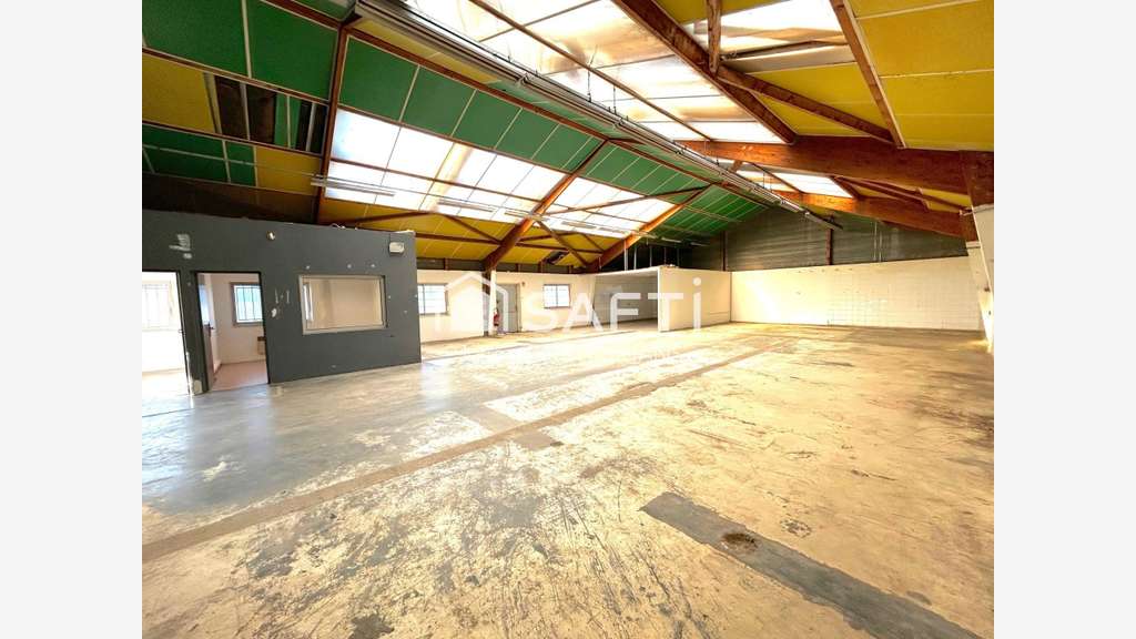 Vente local commercial 299m²  à 5 min de Lisieux