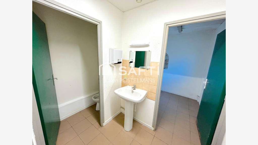 Vente local commercial 299m²  à 5 min de Lisieux