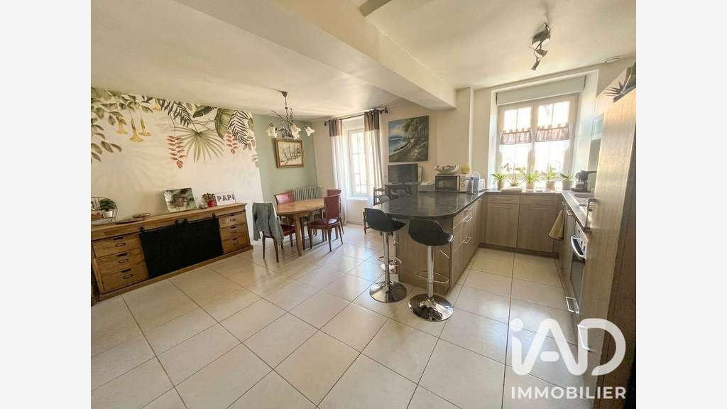 Vente local 132m² et appartement à Maintenon