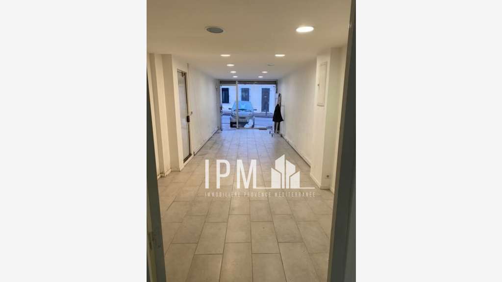 Vente local 50m² loué Marseille La Blancarde 13004