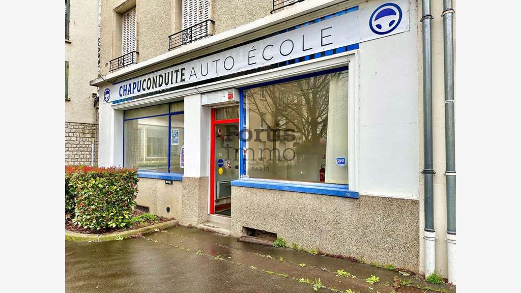 Vente local commercial 53m² libre à Melun