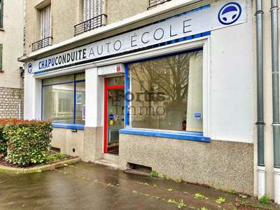Vente local commercial 53m² libre à Melun