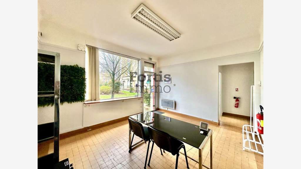 Vente local commercial 53m² libre à Melun