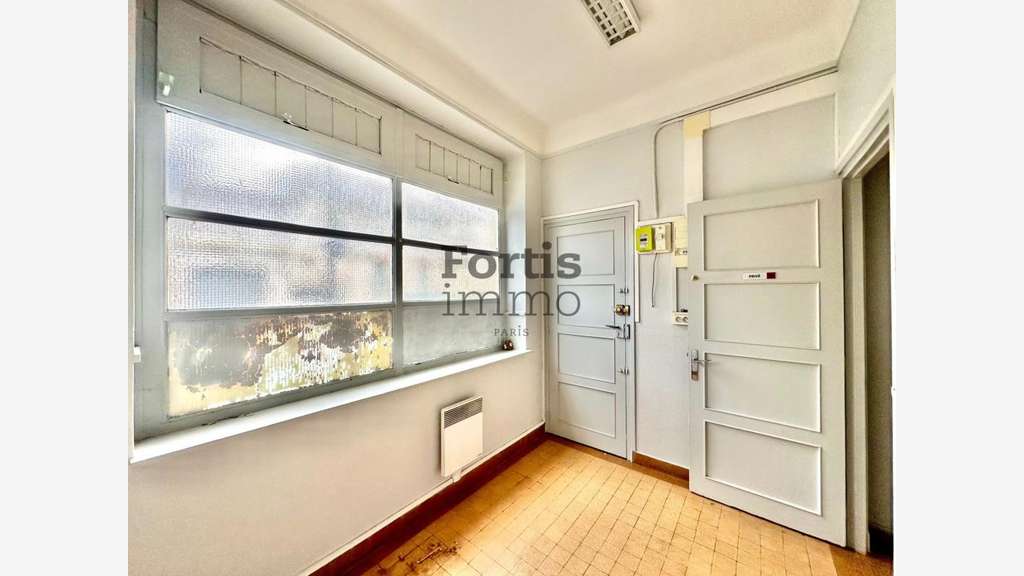 Vente local commercial 53m² libre à Melun