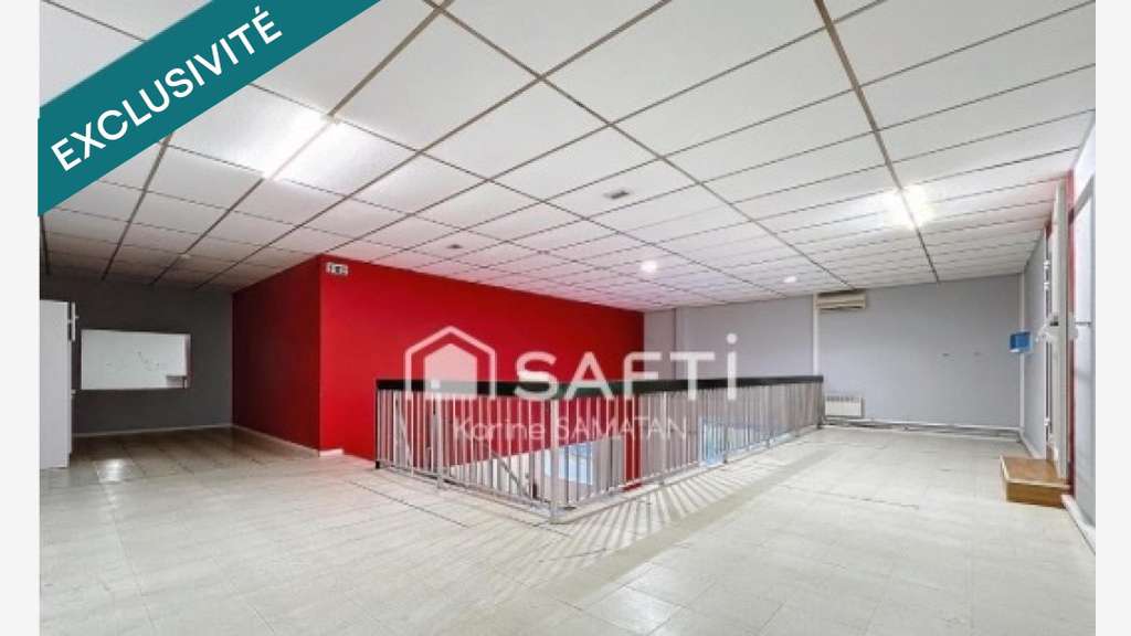 Local commercial rénové 216m² à Montastruc centre