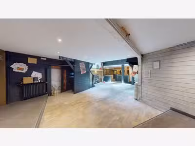 Local commercial 210m² + appartement 70m² T3