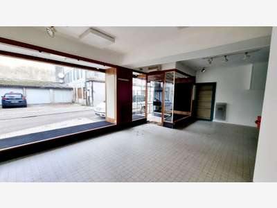 Vente local commercial 62m² à Nantua centre 