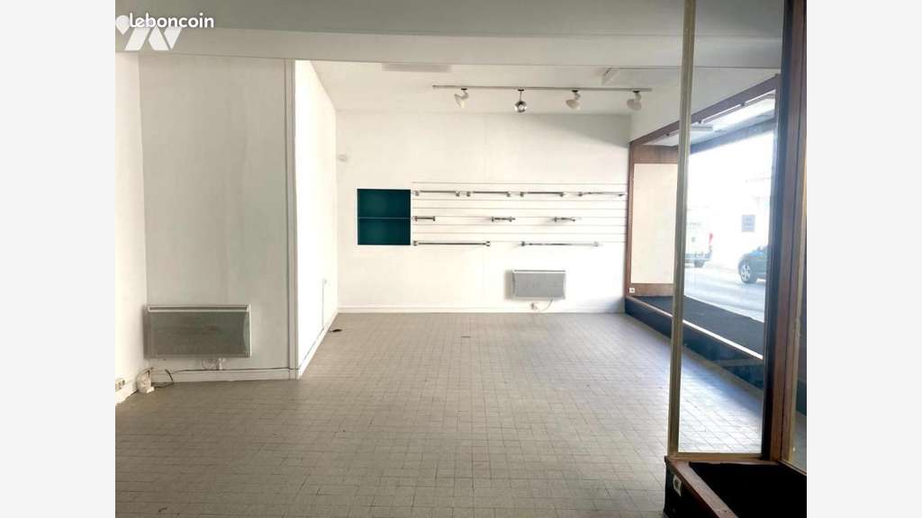 Vente local commercial 62m² au coeur de Nantua