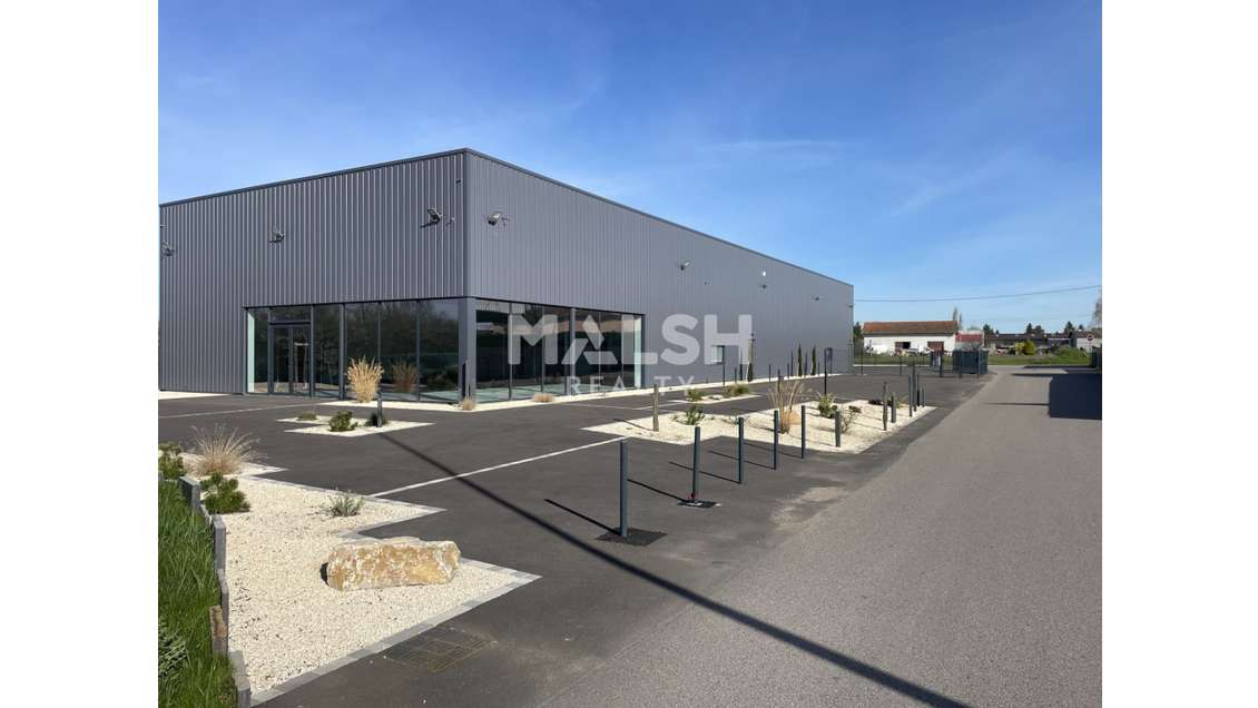 Vente local 824m² sur 2682m² Pouilly-sous-Charlieu