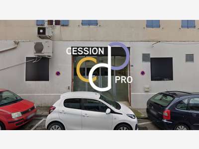 Local commercial 125m² à céder à Nîmes