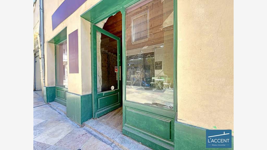 Vente murs commerciaux centre-ville Nîmes 