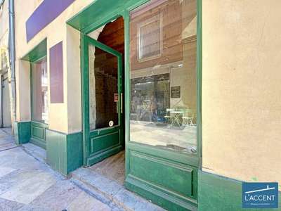 Vente murs commerciaux centre-ville Nîmes 