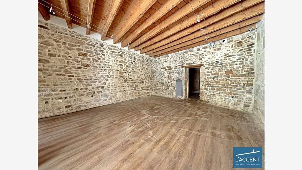 Vente murs commerciaux centre-ville Nîmes 