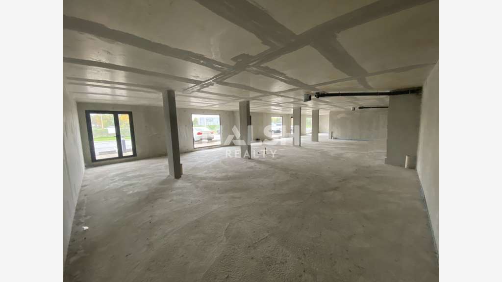 Vend local neuf de 222m² à Charvieu Chavagneux