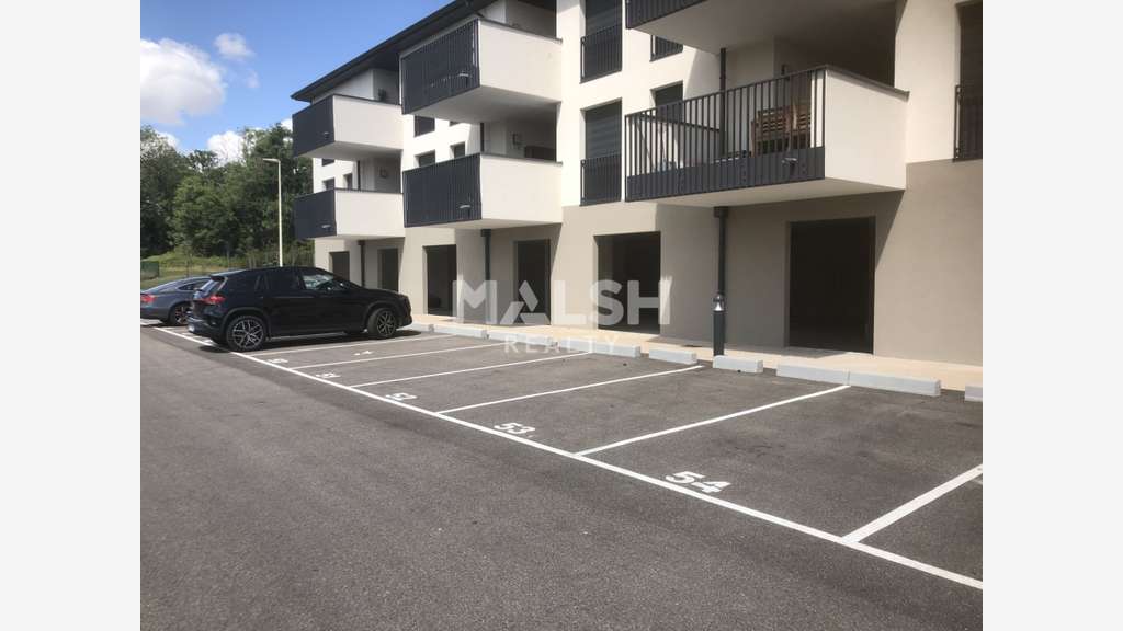 Vend local neuf de 222m² à Charvieu Chavagneux