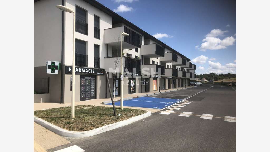 Vend local neuf de 222m² à Charvieu Chavagneux