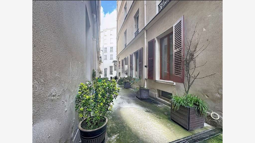 A vendre superbe local mixte à Paris 11e