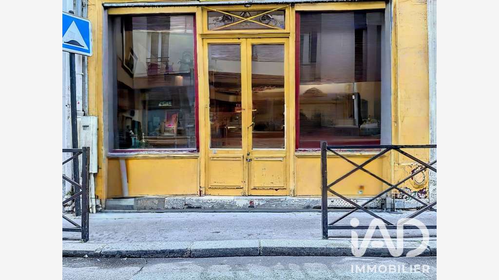 Vente local commercial 74m² à Paris 12e Nation