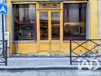 Vente local commercial 74m² à Paris 12e Nation