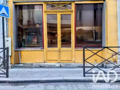 Vente local commercial 74m² à Paris 12e Nation
