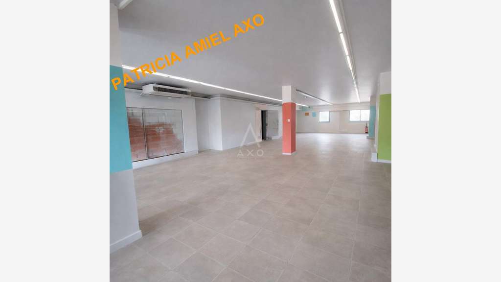 Local commercial 200m² à vendre à Perpignan