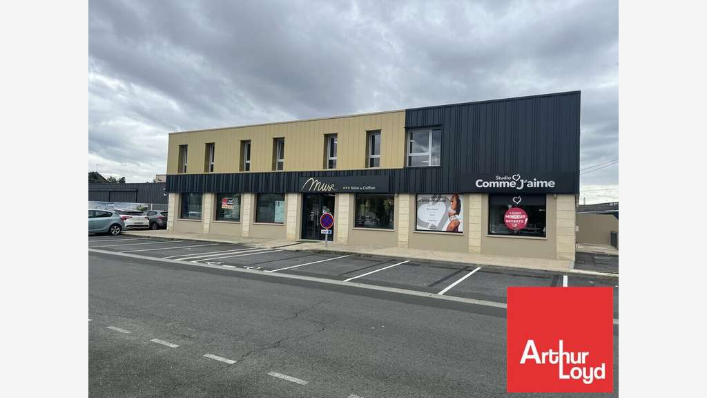 Local 115m² à vendre zone commerciale de Poitiers