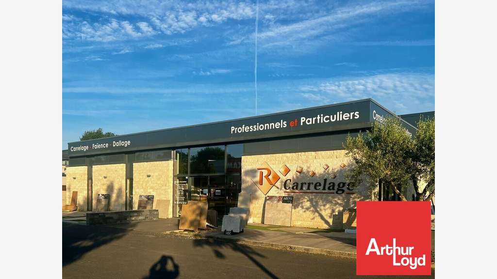 Local 950m² à vendre à Poitiers zone de Chaumont