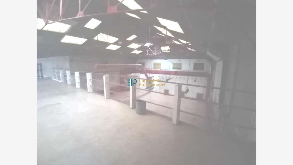 Vente local commercial 584m² en entrée de Quimper