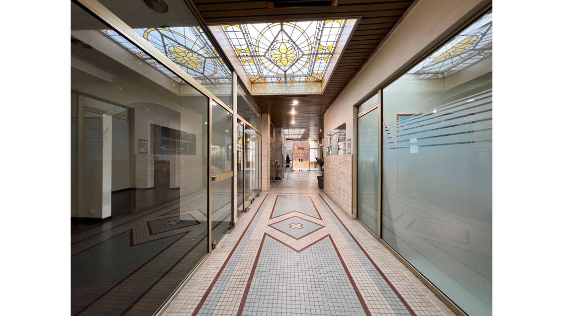 À vendre local 112m² face aux quais à Quimper