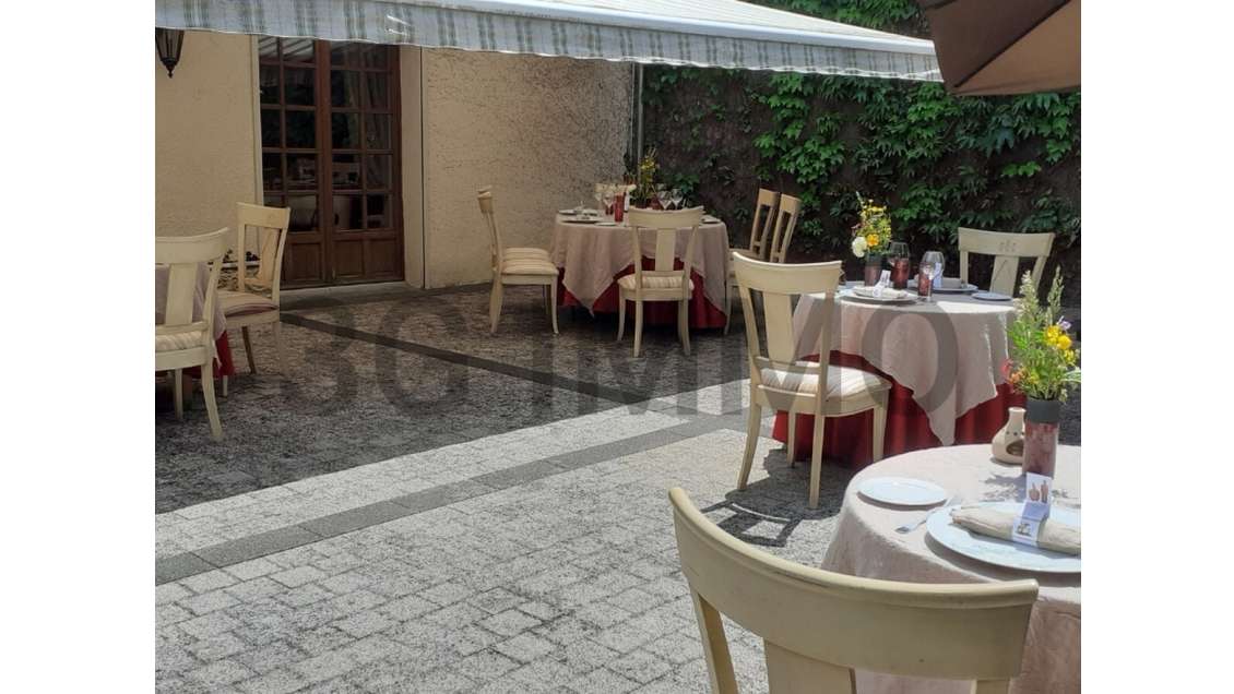 Vente local commercial restaurant 217m² à Bouzel