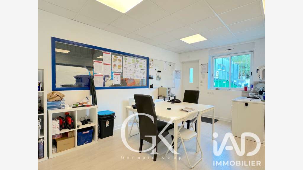Vente local commercial loué 290m² à Rochetoirin