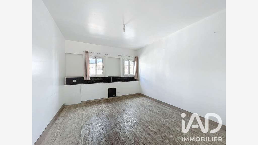 Vente local commercial 250m² à Saint-Denis centre