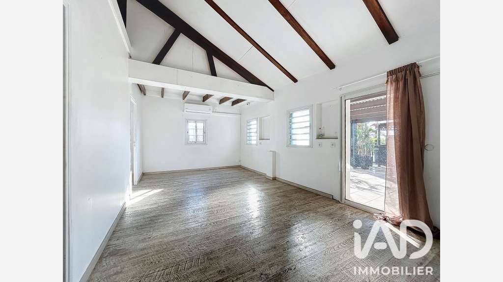 Vente local commercial 250m² à Saint-Denis centre