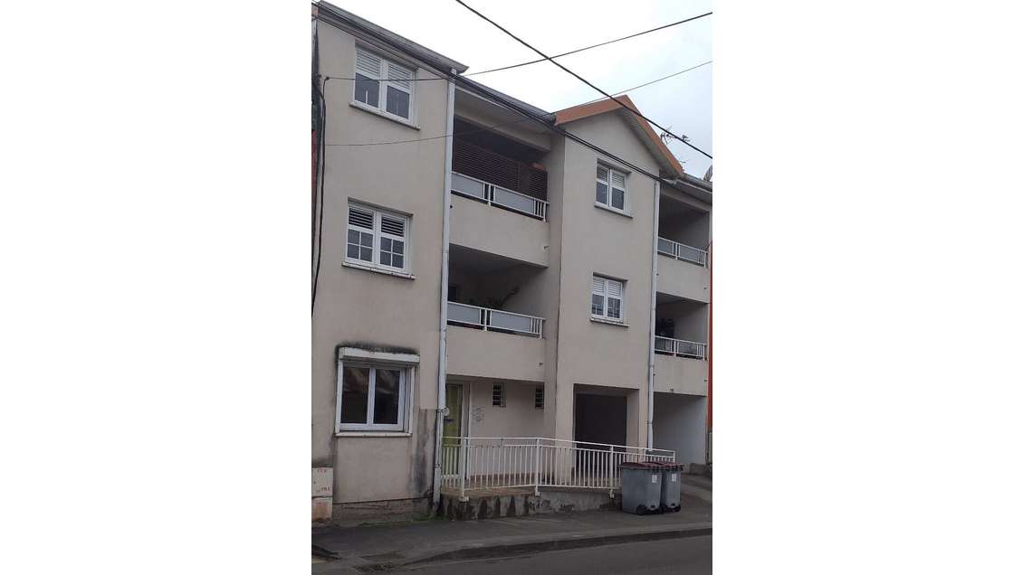 A vendre local commercial 103m² à Saint Esprit