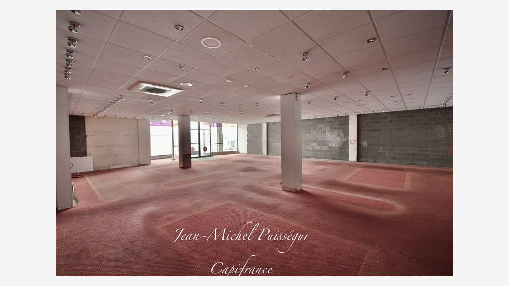 Local commercial 260m² à vendre St Gaudens centre 