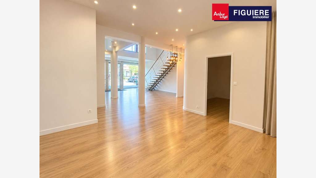Local 150m² à vendre ou à louer ZAC des Étangs