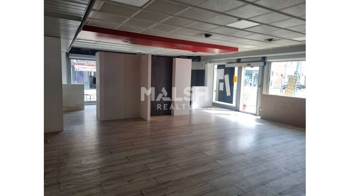 Vente local commercial 280m² à Saint-Priest centre