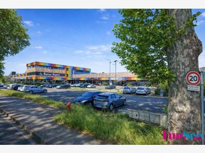 Vente local commercial 325m² en ZAC Sainte-Eulalie