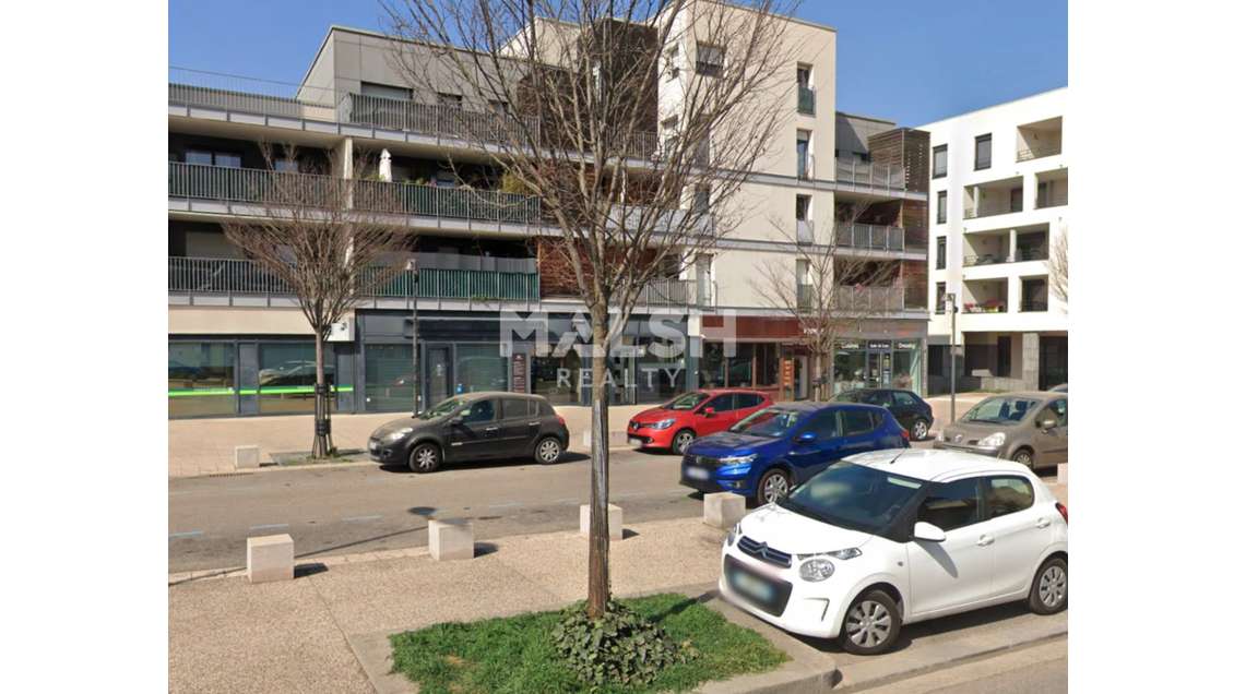 Vente local commercial loué 137m² à Sathonay-Camp